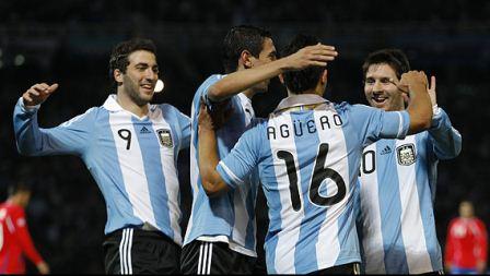 Argentina celebra un muy añorado triunfo ¿se repetirá esta escena en la Copa América?