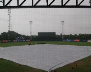 La lluvia cae sobre un estadio en Panamá...otro gran problema para los organizadores de la Copa Mundial (Foto tomada del sitio de la IBAF)