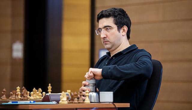 Kramnik comparte la cima del torneo