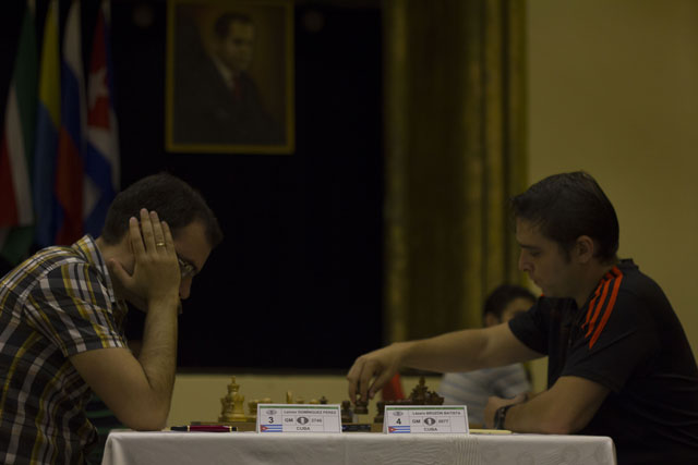 Leinier y Bruzón pactaron otro empate (foto de Fernando Medina / Cubahora)